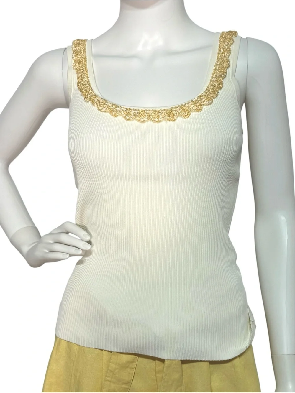 Cache Y2K Retro Small Ivory
Cream Micro Ribbed Gold Beaded Scoop Neck Top Size S - Picture 2 of 7